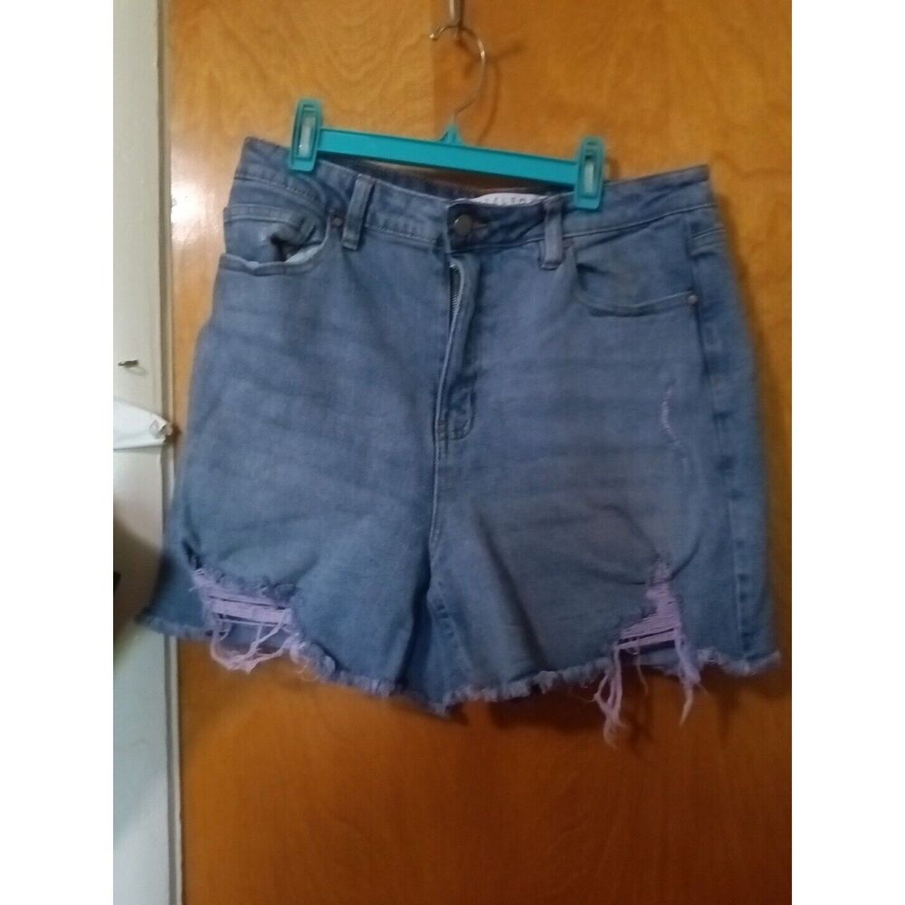 Tinsel Town Size 13 Cut Off Shorts Distressed Cute